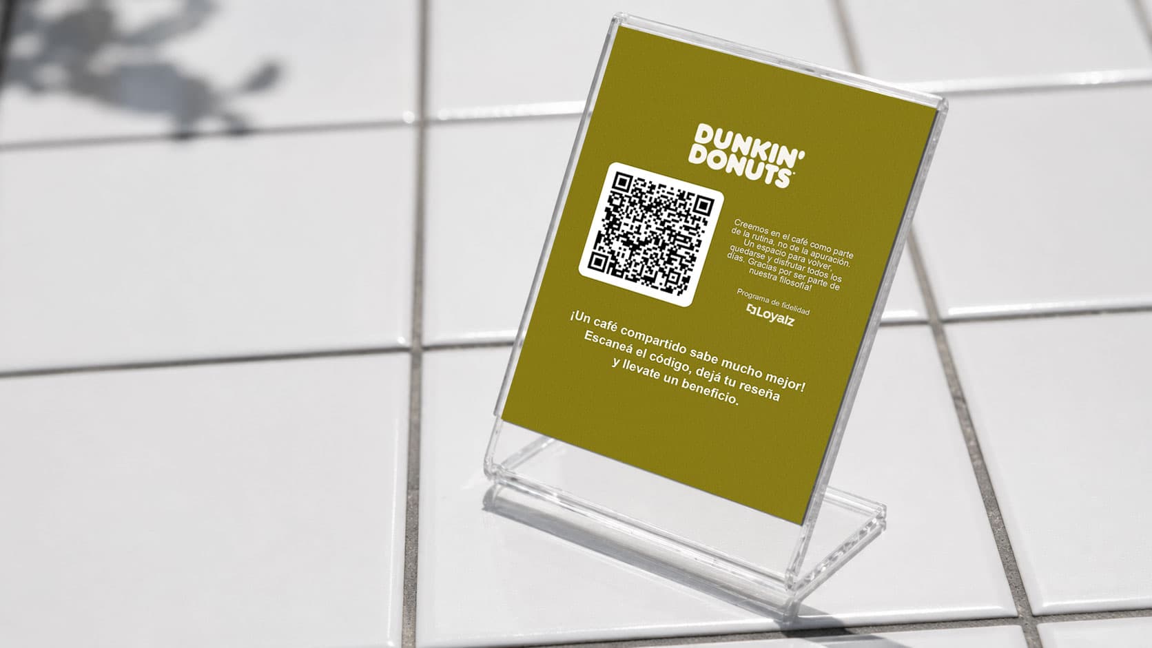 Escaneá un QR.